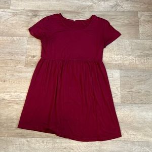 Maroon maternity t shirt